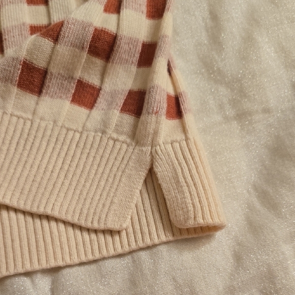 Wool LOFT Cream and Red Checkered Sweater - Picture 11 of 15